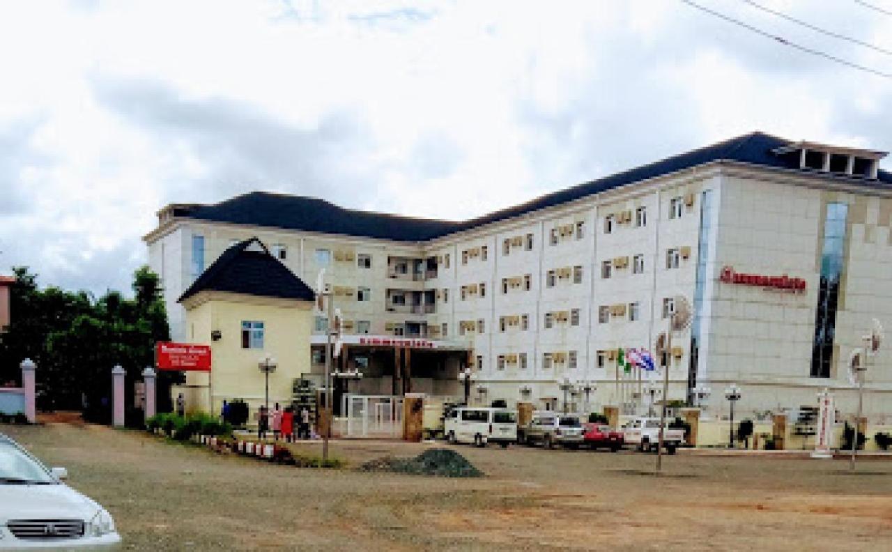 Room In Bb - Immaculate Royal International Hotel Owerri Exterior foto